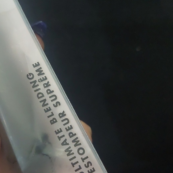 Elf ultimate blending brush - Picture 3 of 4